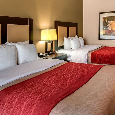 Comfort Inn & Suites Paris Bagian luar foto
