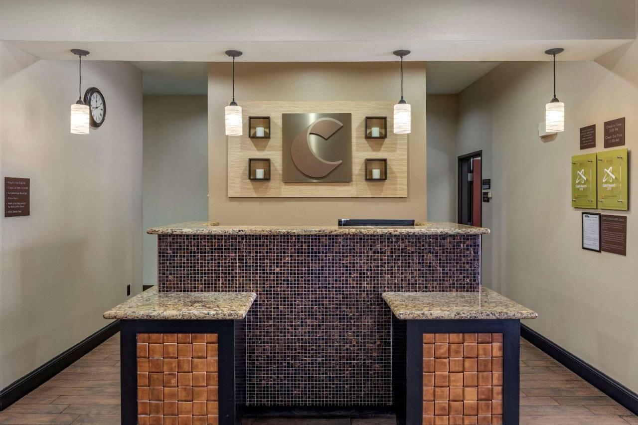 Comfort Inn & Suites Paris Bagian luar foto