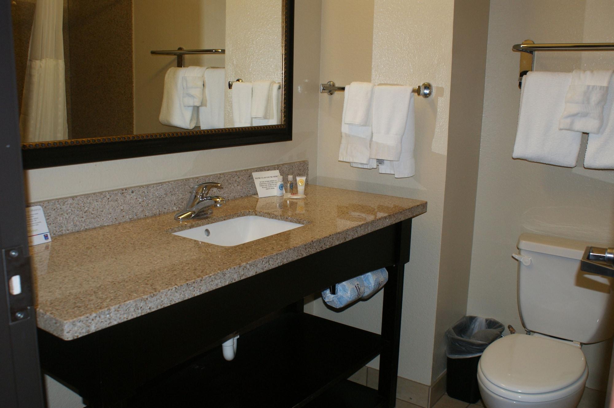 Comfort Inn & Suites Paris Bagian luar foto